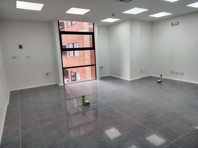 Consultorio en venta en El Poblado, Medellín, 48 m² · foto 6 de 6