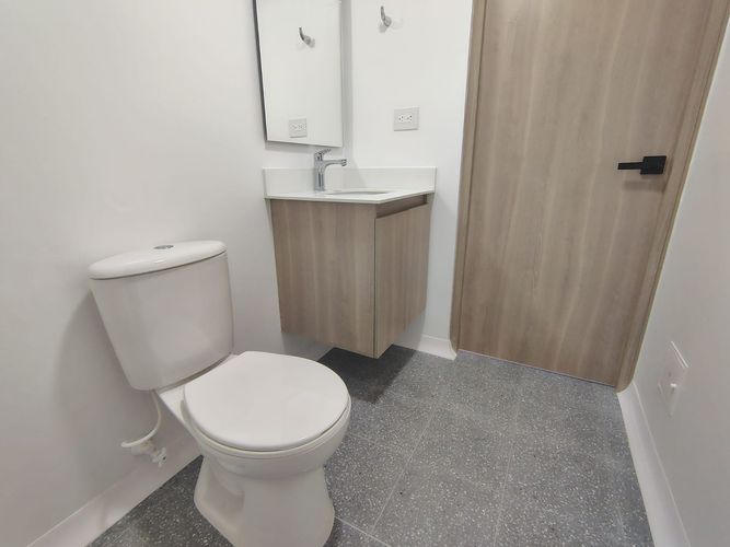 Consultorio en venta en El Poblado, Medellín, 48 m² · foto 5 de 6