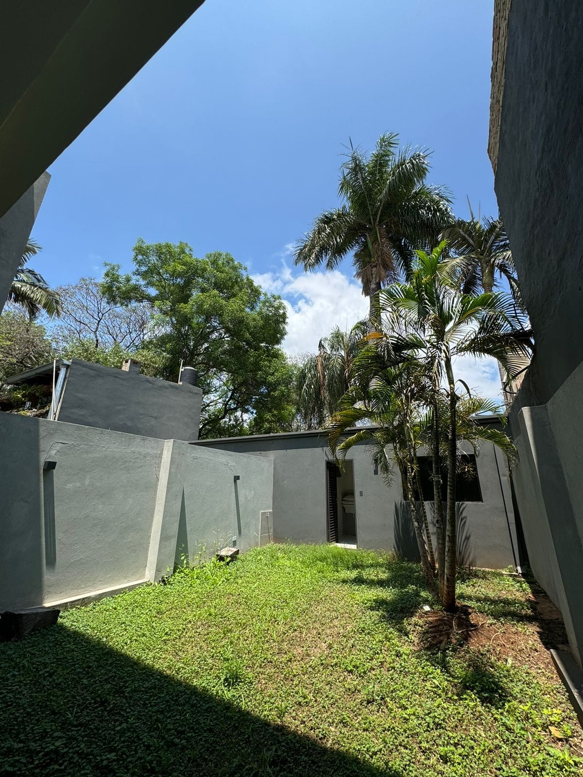 Vendo Hermoso Y Amplio Duplex Zona Shopping Pinedo — foto 3