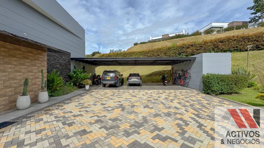 Casa de 4 alcobas en venta en El Salado, Guarne · foto 6 de 24