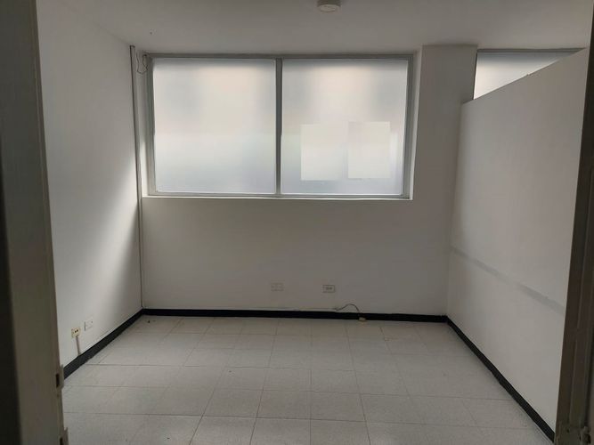 Consultorio en venta en Santander, Pereira, 28 m² · foto 4 de 5