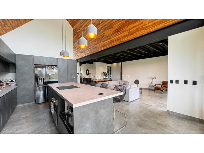 Casa de 3 alcobas en venta en El Carmin, Rionegro, 220 m² · foto 7 de 18