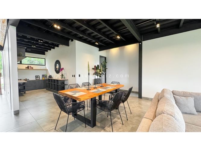 Casa de 3 alcobas en venta en El Carmin, Rionegro, 220 m² · foto 10 de 18