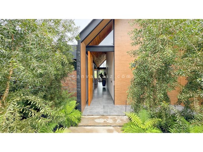 Casa de 3 alcobas en venta en El Carmin, Rionegro, 220 m² · foto 15 de 18