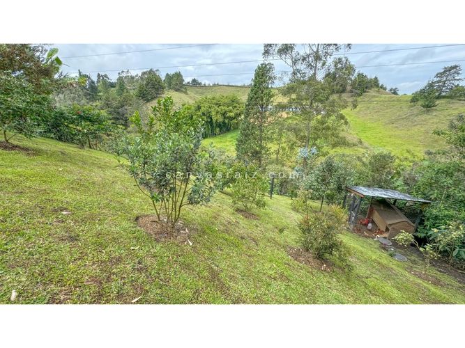 Casa de 3 alcobas en venta en El Carmin, Rionegro, 220 m² · foto 16 de 18