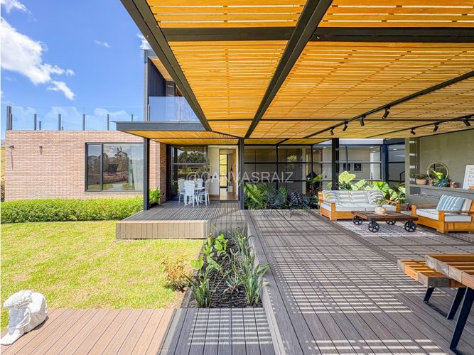 Casa de 4 alcobas en venta en San Miguel, La Ceja, 455 m² · foto 6 de 24
