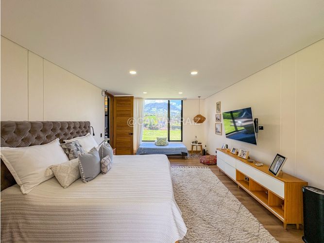 Casa de 4 alcobas en venta en San Miguel, La Ceja, 455 m² · foto 12 de 24
