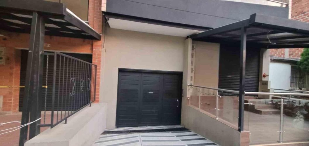 Local en arriendo en El Dorado, Envigado, 155 m² · foto 8 de 9
