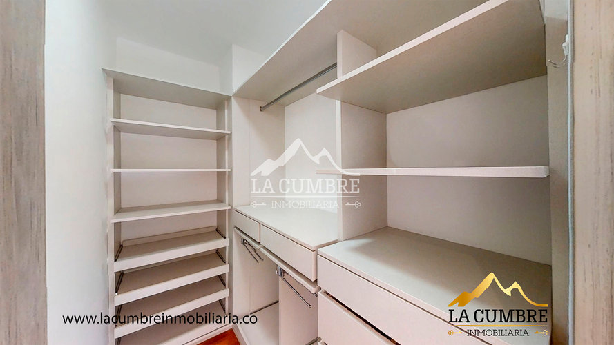 Apartamento de 3 alcobas en arriendo en La Calera, Medellín, 220 m² · foto 15 de 20