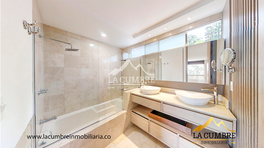 Apartamento de 3 alcobas en arriendo en La Calera, Medellín, 220 m² · foto 19 de 20