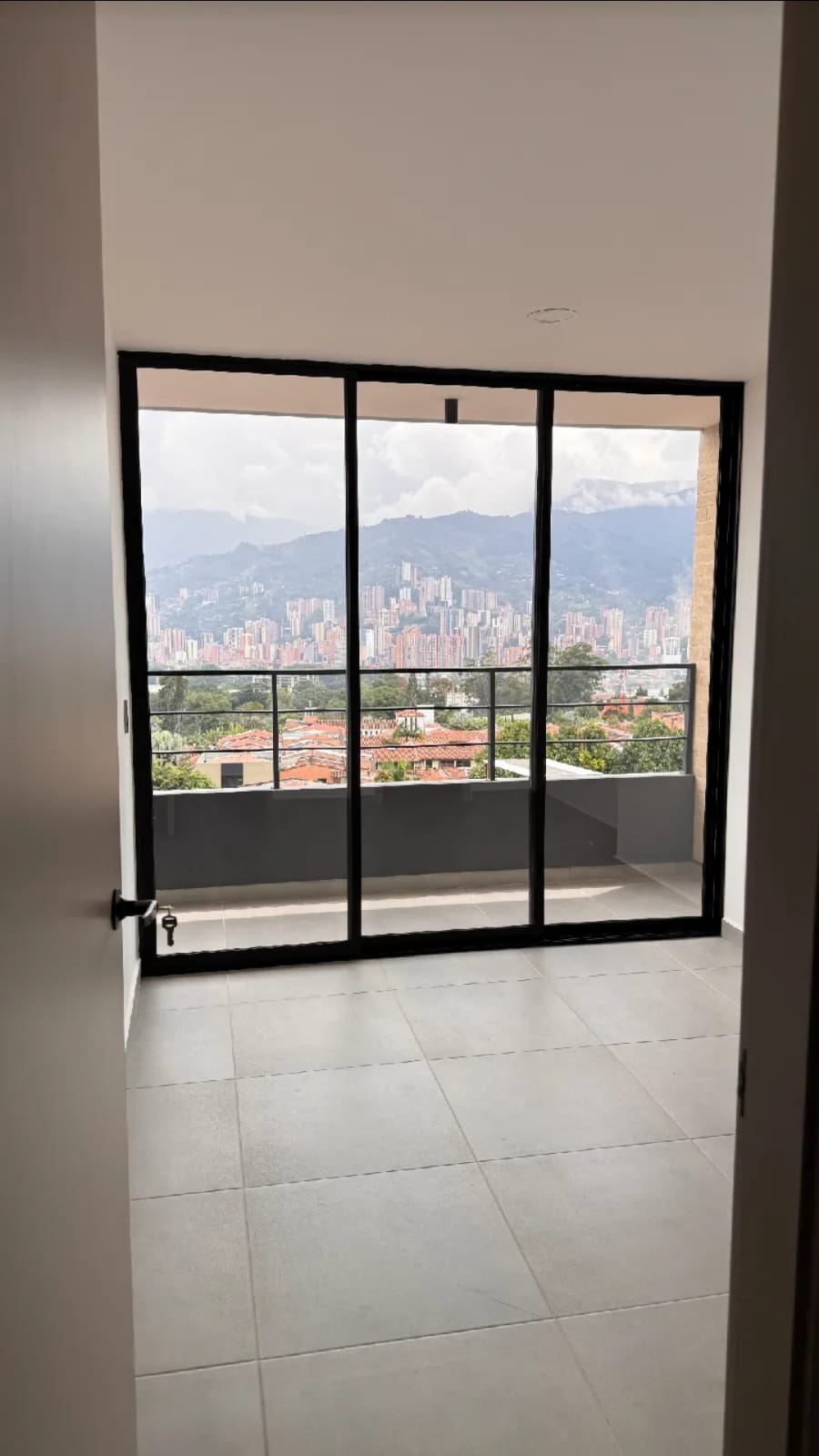Apartamento en venta en Las Brisas, La Estrella · foto 23 de 24