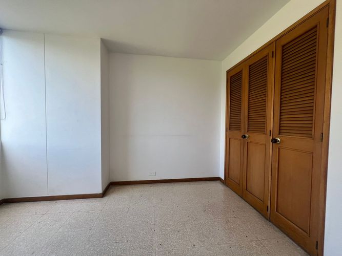 Apartamento de 3 alcobas en arriendo en El Poblado, Medellín, 125 m² · foto 6 de 13