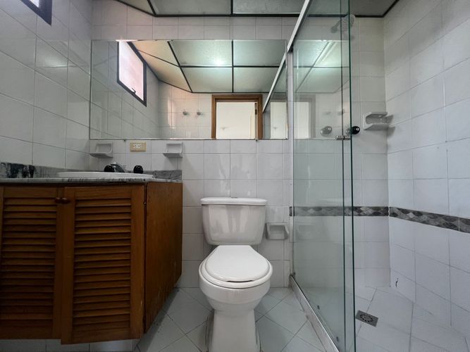 Apartamento de 3 alcobas en arriendo en El Poblado, Medellín, 125 m² · foto 13 de 13