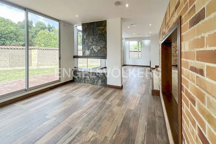Casa de 4 alcobas en arriendo en Calahorra, Cajicá, 400 m² · foto 3 de 20