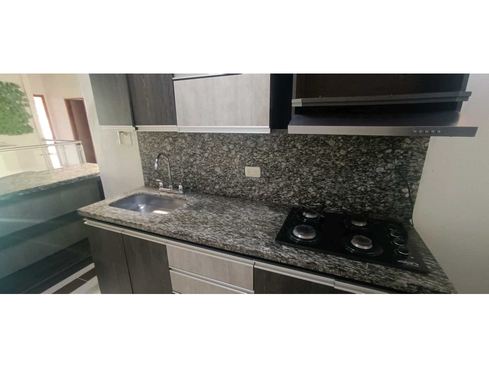 Apartamento en venta en Bombona No.1, Medellín · foto 3 de 24