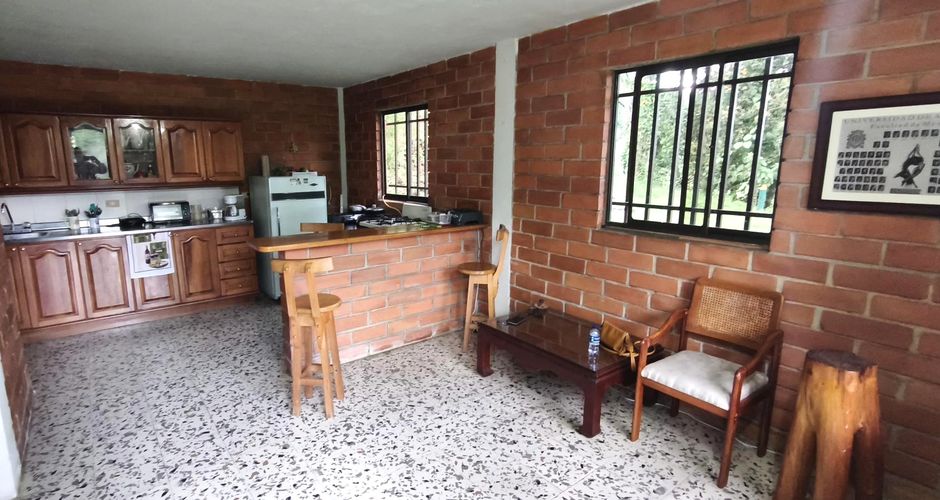 Finca en venta en Pantanillo, El Retiro, 8400 m² · foto 2 de 24
