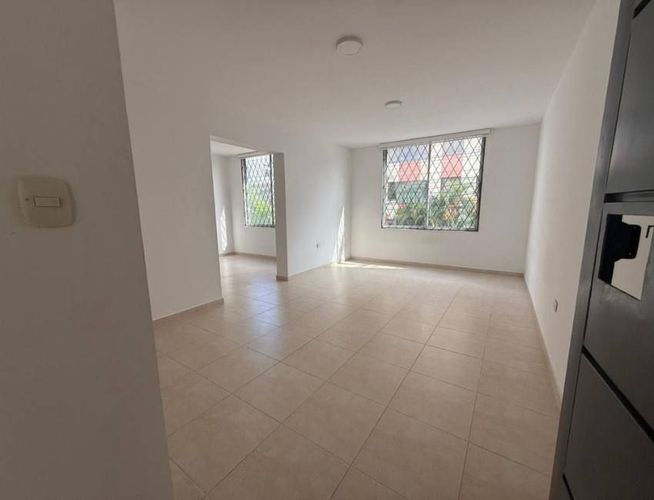 Local en arriendo en El Cinal, Bucaramanga, 28 m² · foto 4 de 5