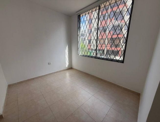 Local en arriendo en El Cinal, Bucaramanga, 28 m² · foto 3 de 5