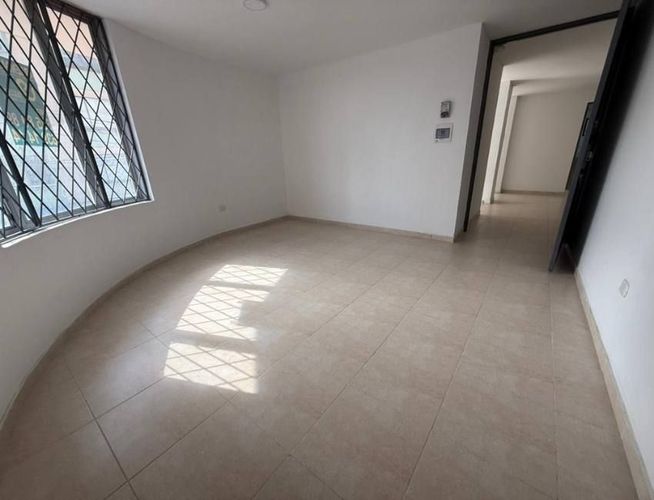 Local en arriendo en El Cinal, Bucaramanga, 17 m² · foto 2 de 4