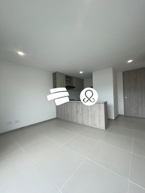 Apartamento en venta en Zona Industrial No. 1, Itagüí · foto 3 de 17