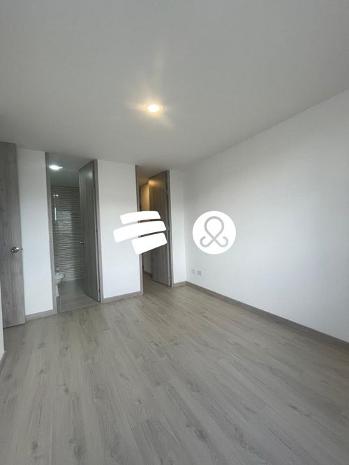Apartamento en venta en Zona Industrial No. 1, Itagüí · foto 6 de 17