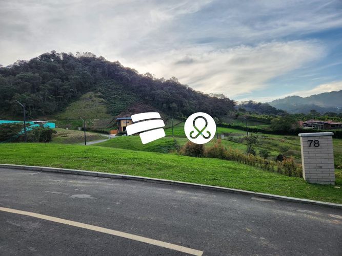 Lote en venta en La Ceja, 935 m² · foto 2 de 6