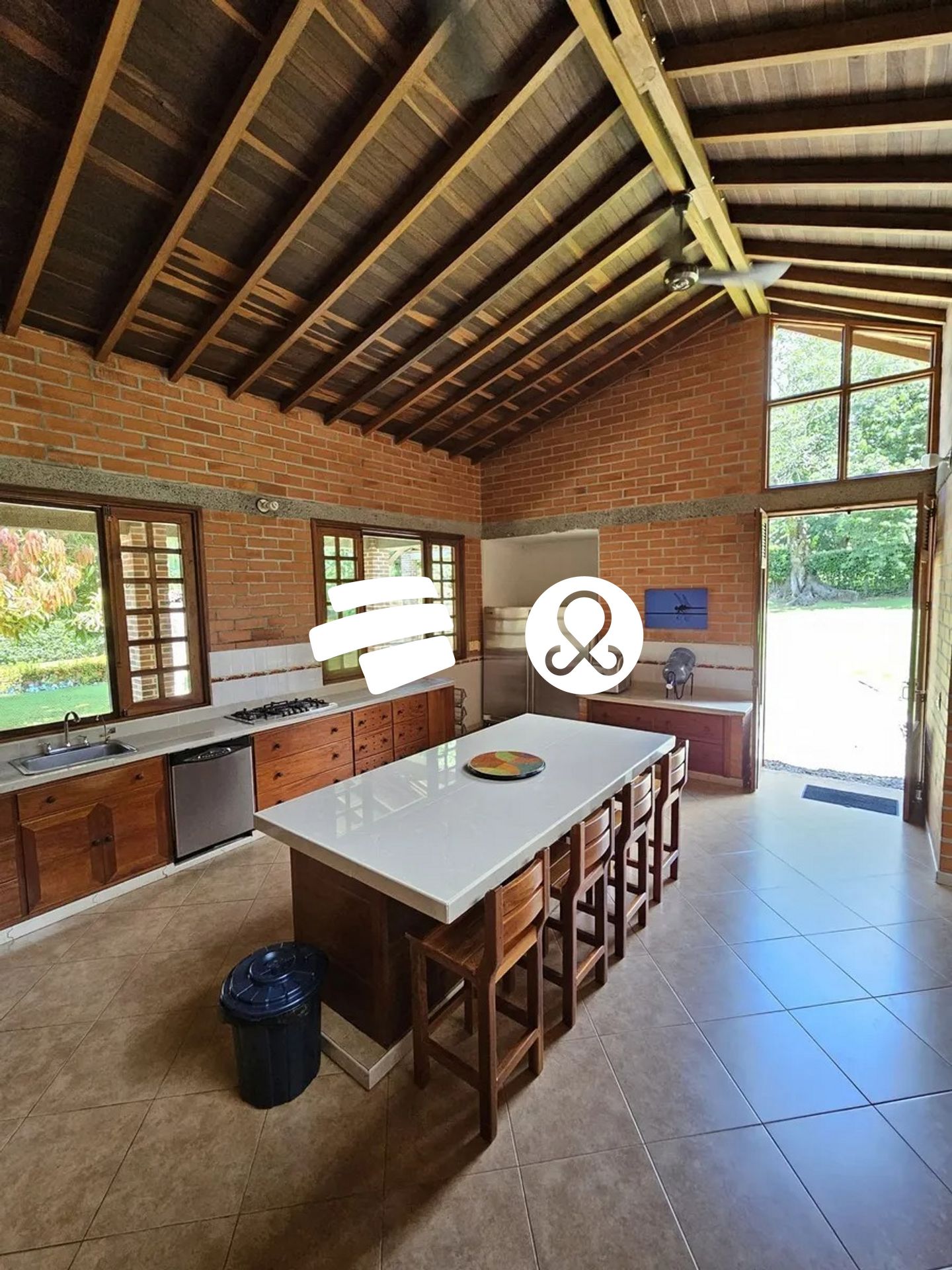 5BR House in El espinal for Sale - 3
