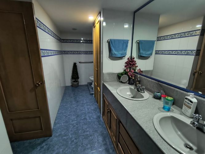 Apartamento de 4 alcobas en venta en Santa Teresita, Cali, 275 m² · foto 8 de 24