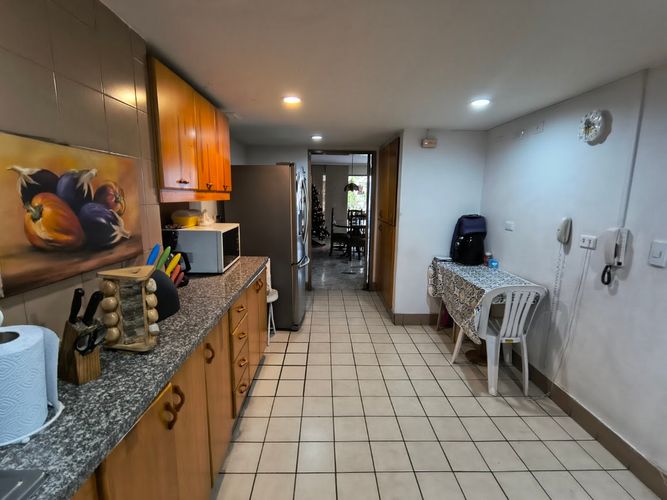 Apartamento de 4 alcobas en venta en Santa Teresita, Cali, 275 m² · foto 9 de 24