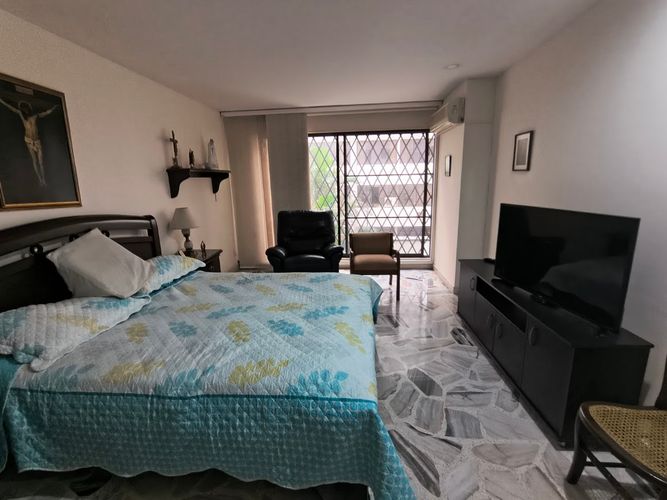 Apartamento de 4 alcobas en venta en Santa Teresita, Cali, 275 m² · foto 23 de 24