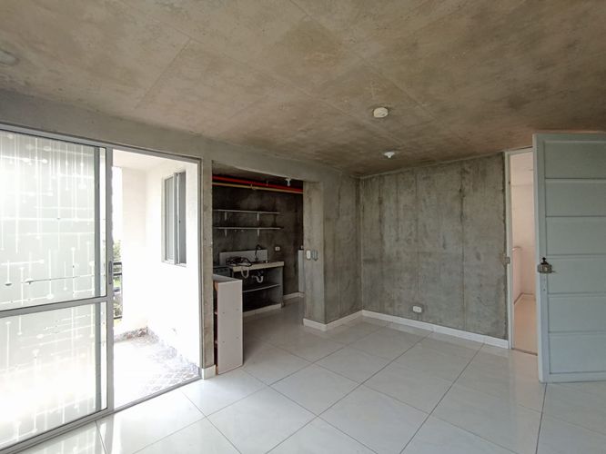 Apartamento de 3 alcobas en venta en Zona Industrial, Yumbo, 63 m² · foto 10 de 23