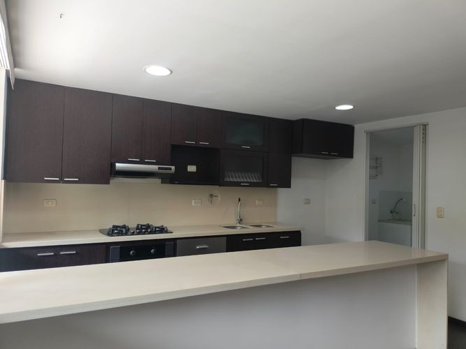Apartamento de 1 alcoba en arriendo en El Poblado, Medellín, 64 m² · foto 5 de 13