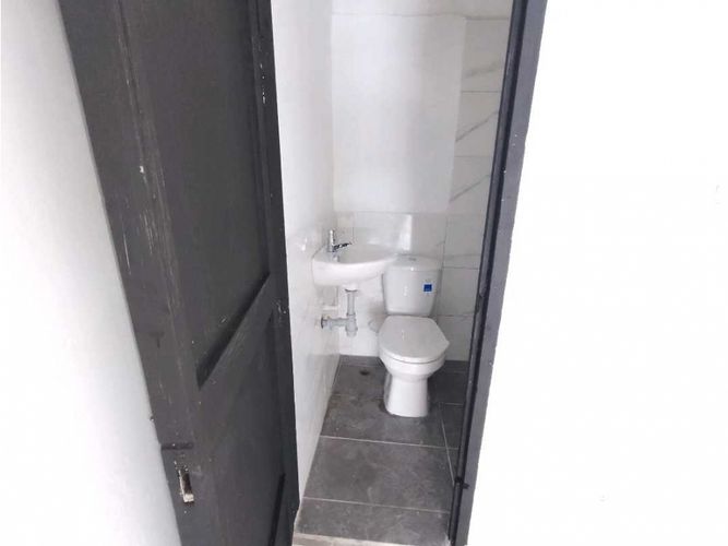 Local en arriendo en Bombona No.1, Medellín, 15 m² · foto 5 de 6