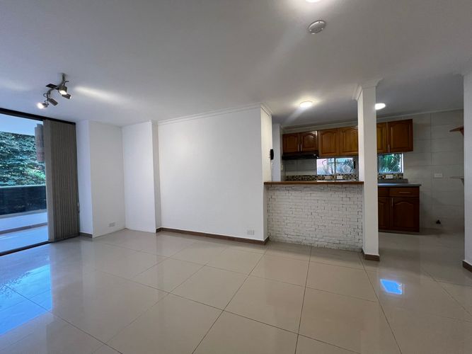 Apartamento de 3 alcobas en arriendo en El Diamante No. 2, Medellín, 87 m² · foto 2 de 16