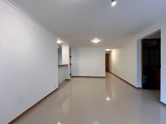 Apartamento de 3 alcobas en arriendo en El Diamante No. 2, Medellín, 87 m² · foto 14 de 16