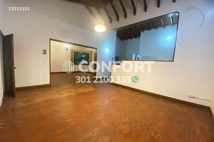 Casa de 3 alcobas en arriendo en Lalinde, Medellín, 527 m² · foto 7 de 24