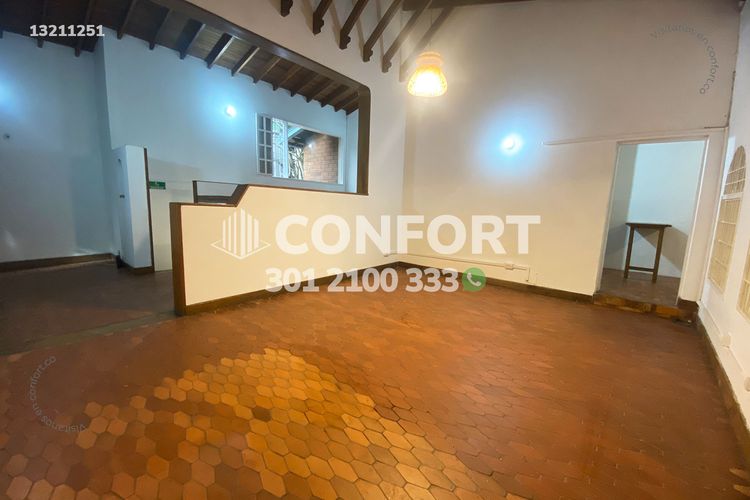 Casa de 3 alcobas en arriendo en Lalinde, Medellín, 527 m² · foto 5 de 24