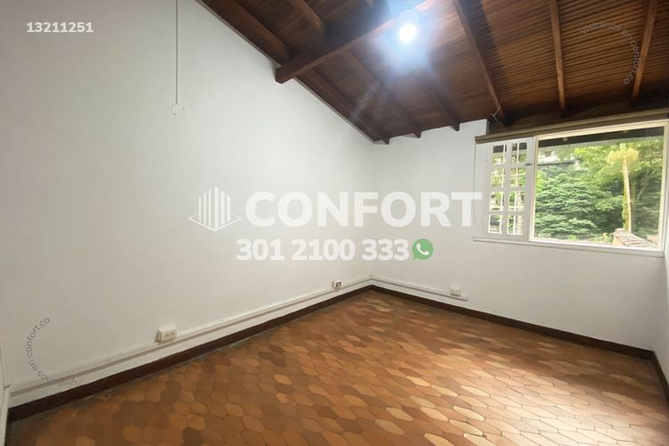 Casa de 3 alcobas en arriendo en Lalinde, Medellín, 527 m² · foto 15 de 24