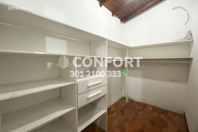 Casa de 3 alcobas en arriendo en Lalinde, Medellín, 527 m² · foto 21 de 24