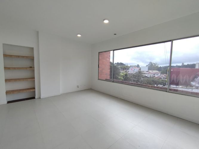 Oficina en arriendo en Vía Las Palmas, Envigado, 25 m² · foto 3 de 9