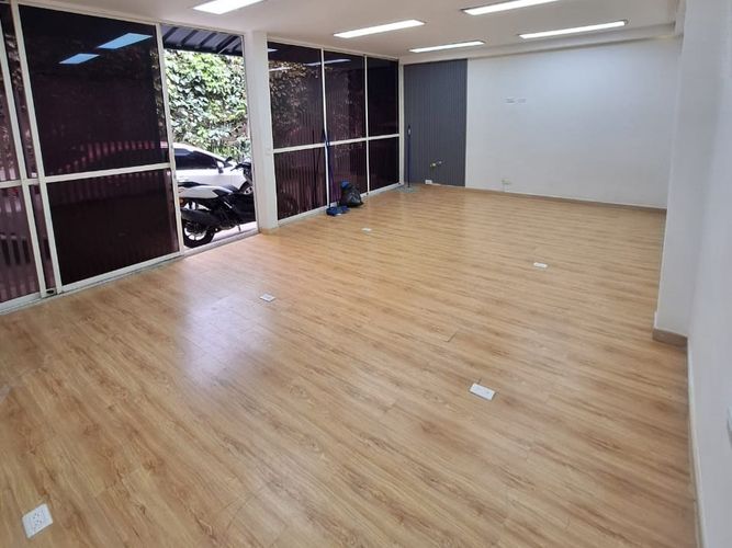 Local en arriendo en El Poblado, Medellín, 30 m² · foto 3 de 5