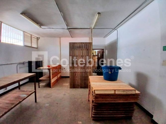 Local en venta en Prado, Medellín, 270 m² · foto 15 de 17