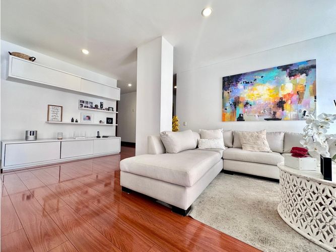 Apartamento de 3 alcobas en venta en Chicó Reservado, Bogotá, 116 m² · foto 3 de 12