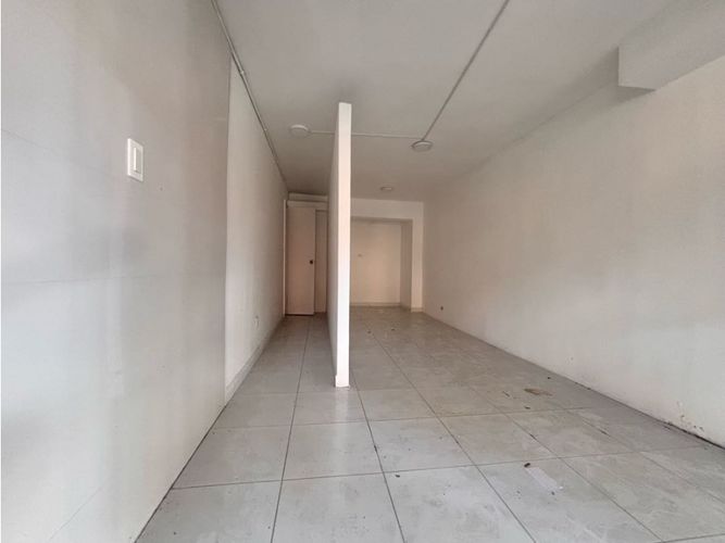 Local en arriendo en Suramericana, Medellín, 25 m² · foto 2 de 6