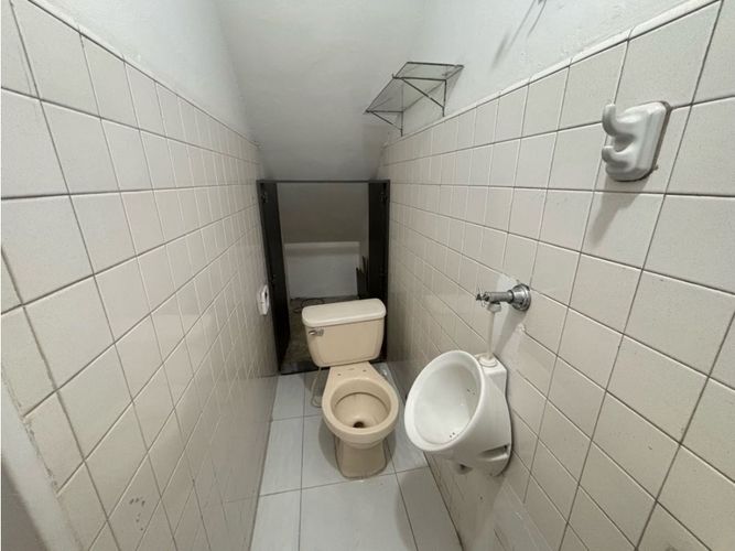 Local en arriendo en Suramericana, Medellín, 25 m² · foto 5 de 6