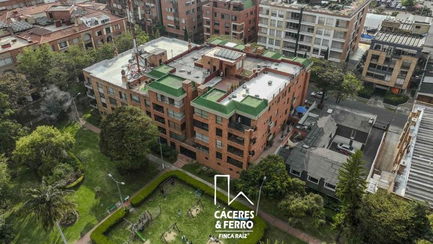 Apartamento en venta en Santa Barbara, Bogotá · foto 2 de 24