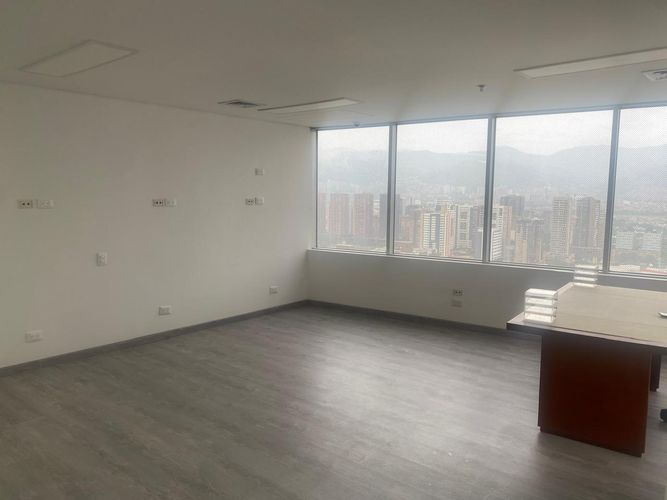 Oficina en arriendo en El Poblado, Medellín, 70 m² · foto 3 de 14
