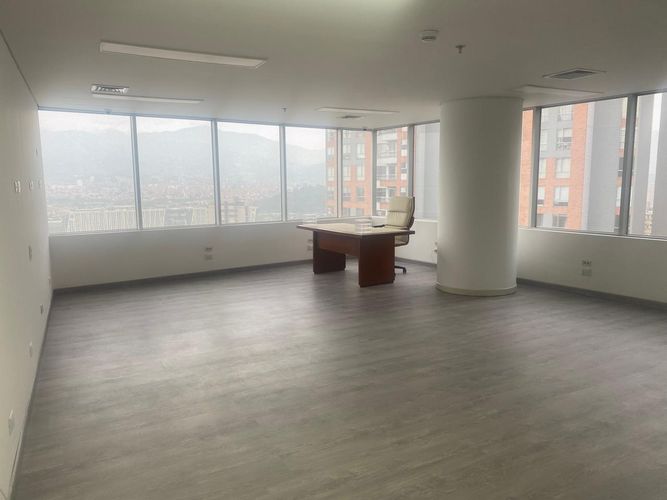 Oficina en arriendo en El Poblado, Medellín, 70 m² · foto 4 de 14