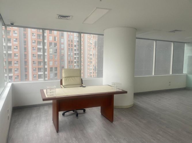 Oficina en arriendo en El Poblado, Medellín, 70 m² · foto 10 de 14