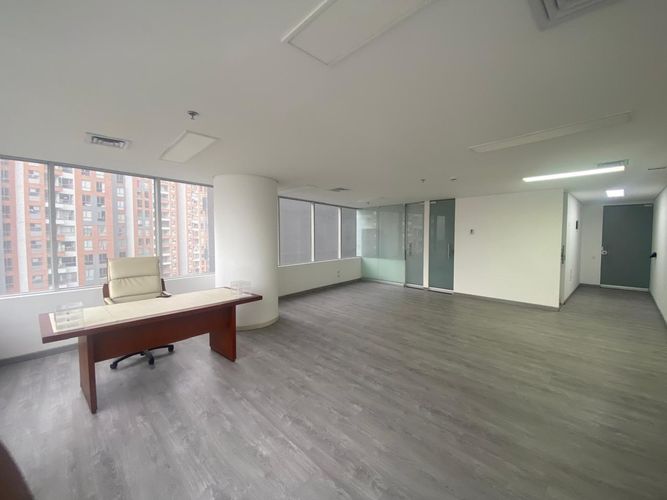 Oficina en arriendo en El Poblado, Medellín, 70 m² · foto 12 de 14